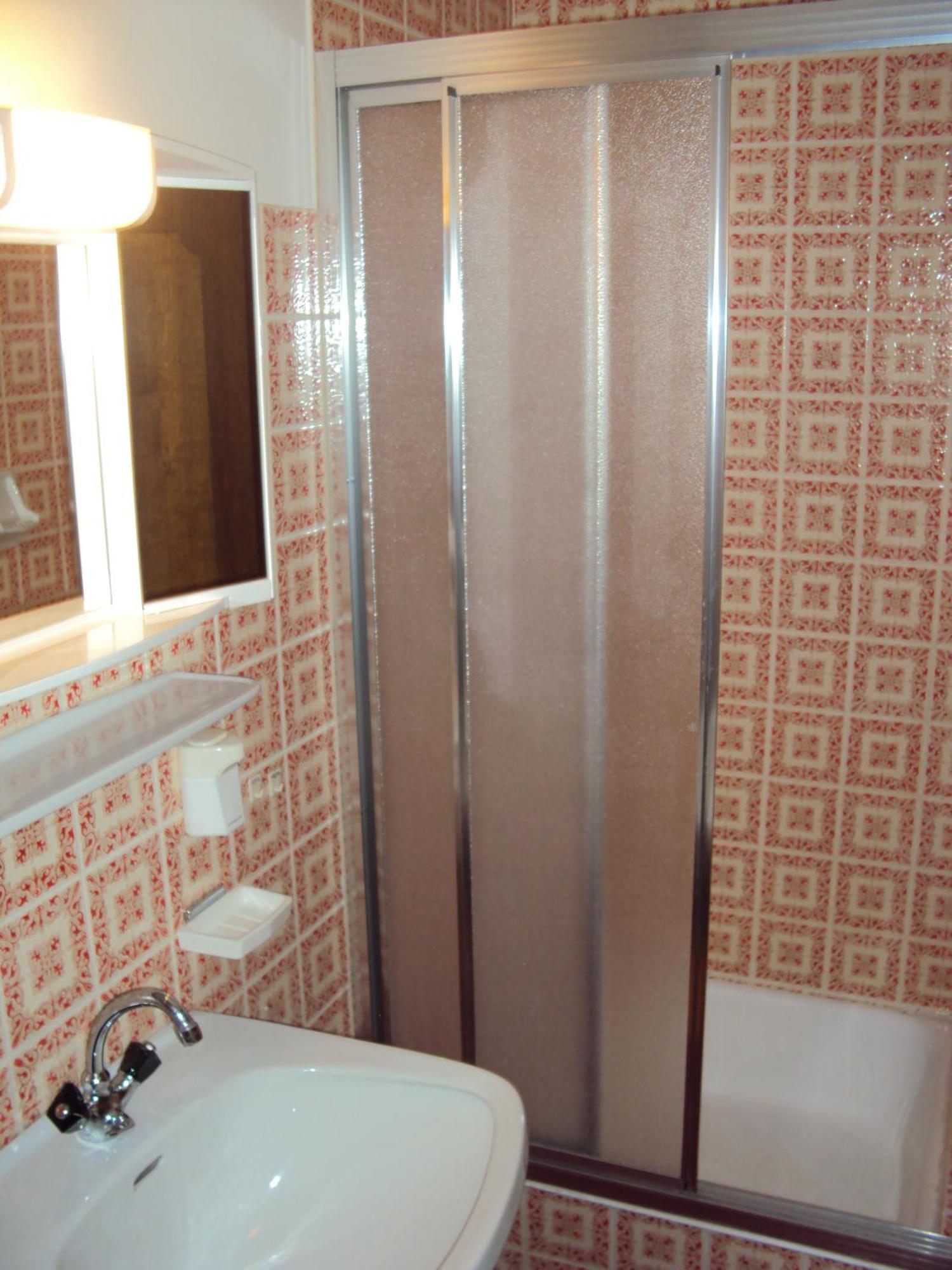 Hotel-Garni Kaiserhof เราริส ภายนอก รูปภาพ