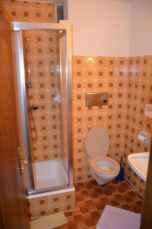 Hotel-Garni Kaiserhof เราริส ภายนอก รูปภาพ
